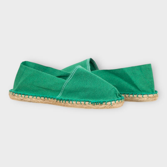 Élégance estivale 🌿 | Espadrille vert émeraude en toile artisanale, semelle en corde naturelle. Confort et style pour un été inoubliable ! ☀️👡